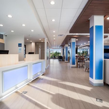 Holiday Inn Express & Suites Chicago - Hoffman Estates By Ihg Exteriör bild