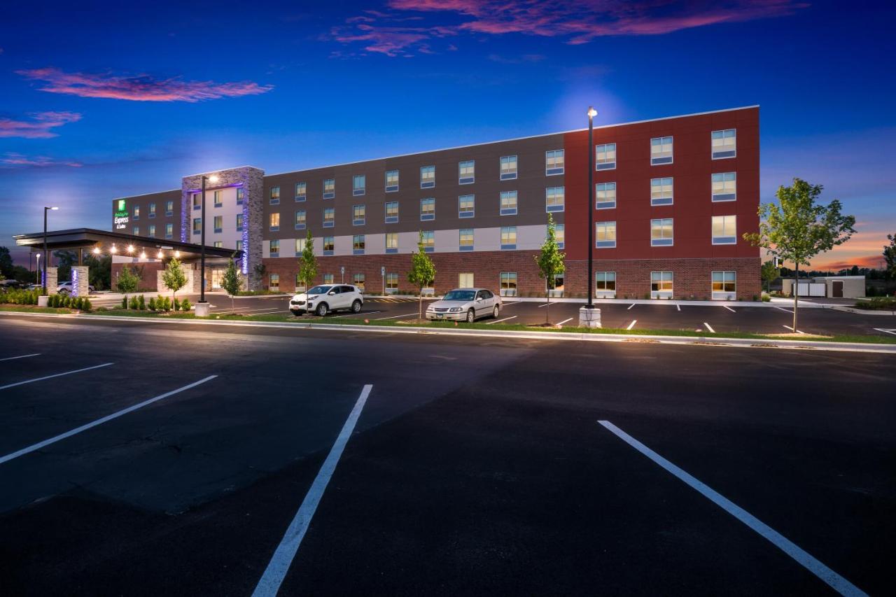 Holiday Inn Express & Suites Chicago - Hoffman Estates By Ihg Exteriör bild