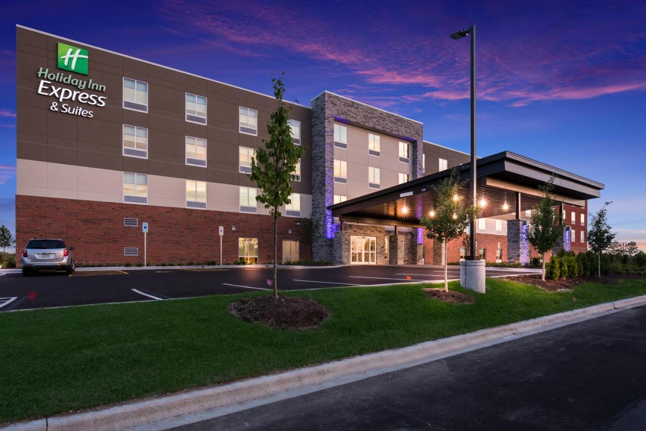 Holiday Inn Express & Suites Chicago - Hoffman Estates By Ihg Exteriör bild