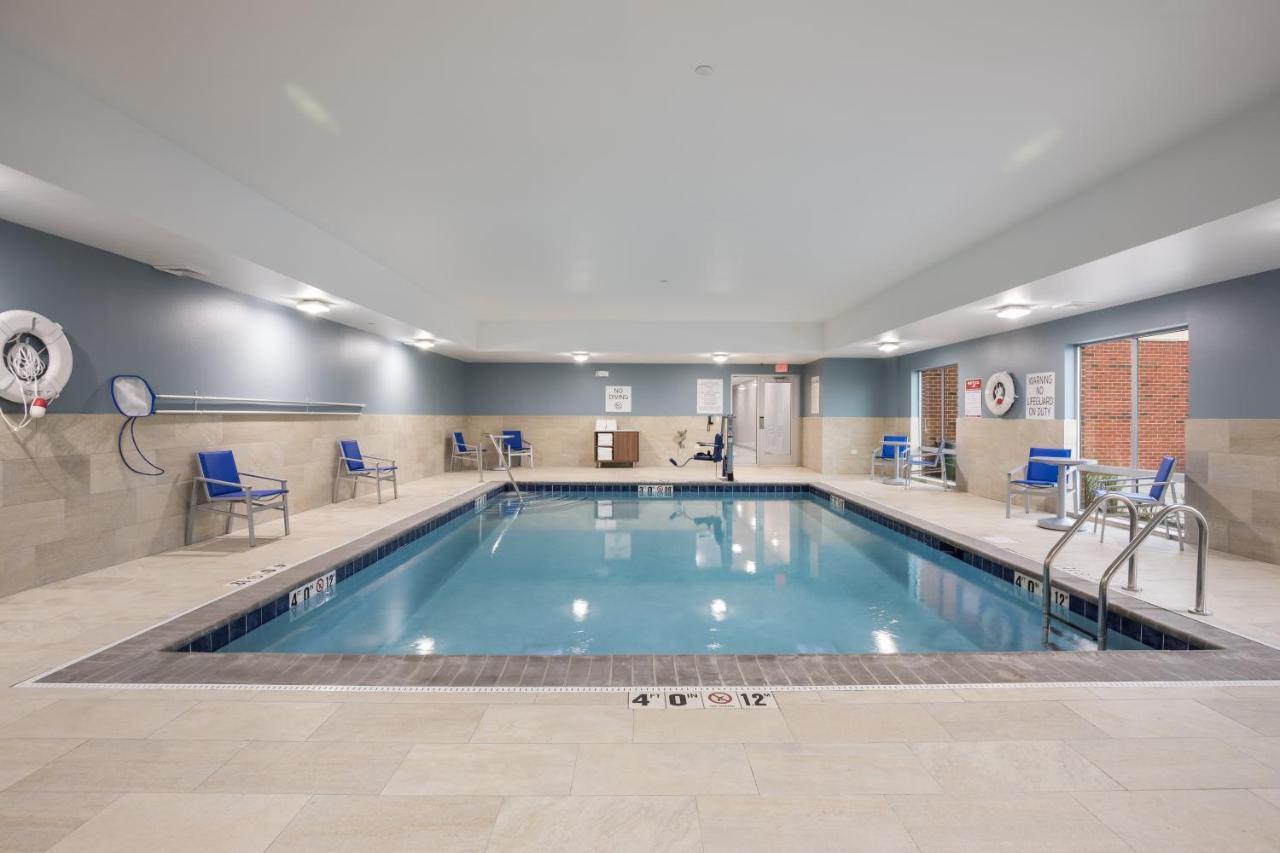 Holiday Inn Express & Suites Chicago - Hoffman Estates By Ihg Exteriör bild