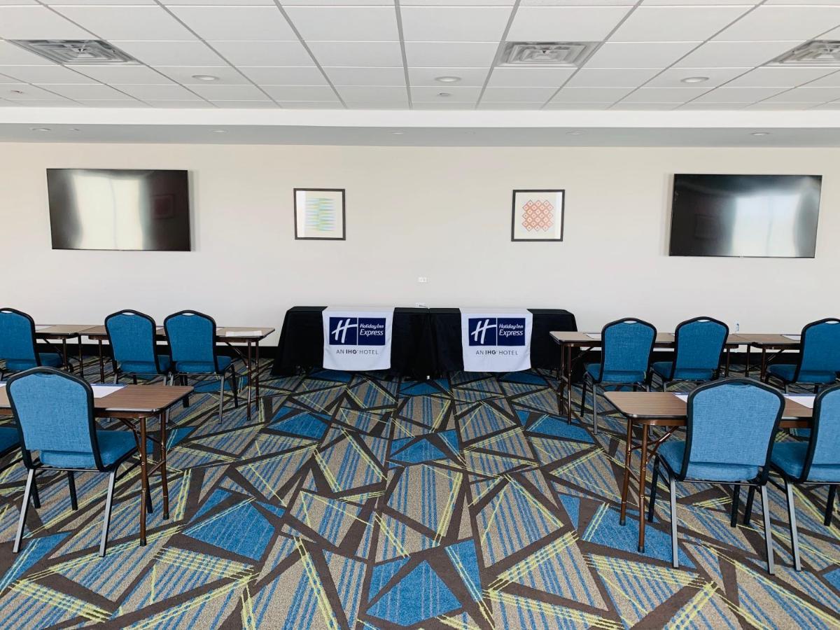 Holiday Inn Express & Suites Chicago - Hoffman Estates By Ihg Exteriör bild