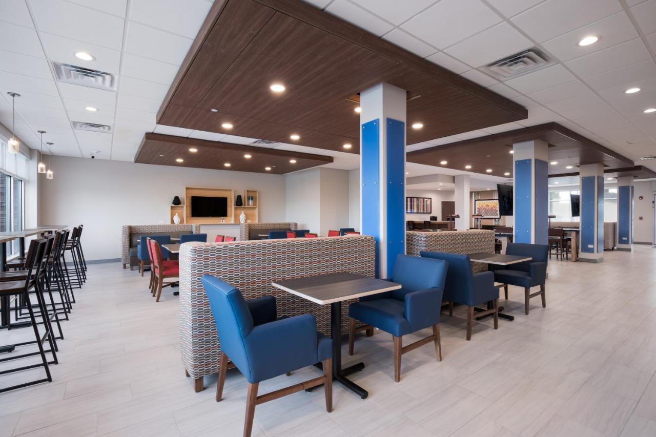 Holiday Inn Express & Suites Chicago - Hoffman Estates By Ihg Exteriör bild
